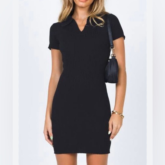 Princess Polly Dresses & Skirts - Princess Polly Penelope Ribbed Knit Dress